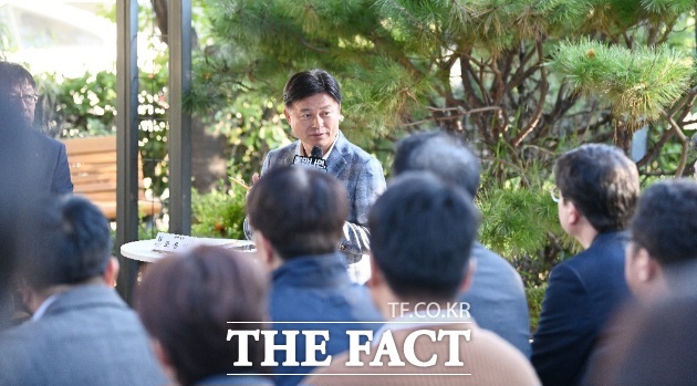 조용익 부천시장이 틈만나면, 현장속으로에서 주민, 업체 관계자들과 의견을 나누고 있다. /부천시