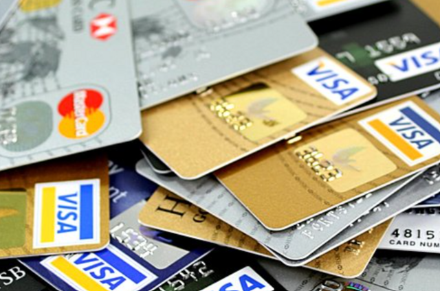 신용카드사의 단종 카드 대체 발급 프로세스가 획일화하지 못하면서 소비자 불편이 불가피하다는 지적이다. /뉴시스