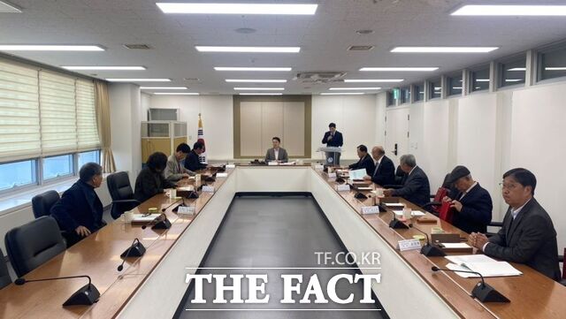 28일 충남도교육청 회의실에서 2025년 하반기 충남도교육청 교육사랑장학재단 이사회가 열리고 있다. /충남도교육청