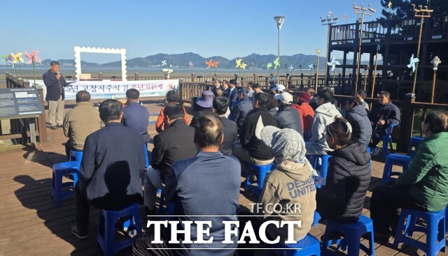 고창군 심원면 만월어촌계가 28일 서해안바람공원 일원에서 어업 안정과 풍어, 어민들의 무사 안녕을 바라는 풍어제를 열었다. /고창군