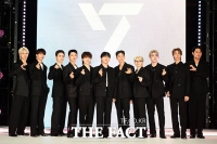  세븐틴, 캐릭터 스머프와 협업…뮤비 및 상품 공개