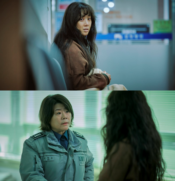 정려원(위쪽)은 피투성이가 된 언니를 싣고 병원에 나타나며 사건의 시작을 알리는 도경 역을, 이정은은 사건의 어두운 진실을 파헤치는 경찰 현주 역을 맡아 열연을 펼친다. /㈜바이포엠스튜디오