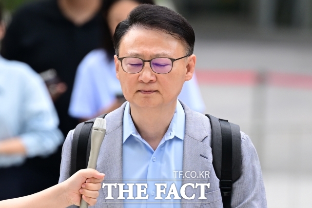 구세현 전 웰바이오텍 대표가 13일 오전 서울 종로구 KT광화문빌딩에 마련된 김건희 특검 사무실로 피의자 소환돼 출석하고 있다. /남윤호 기자