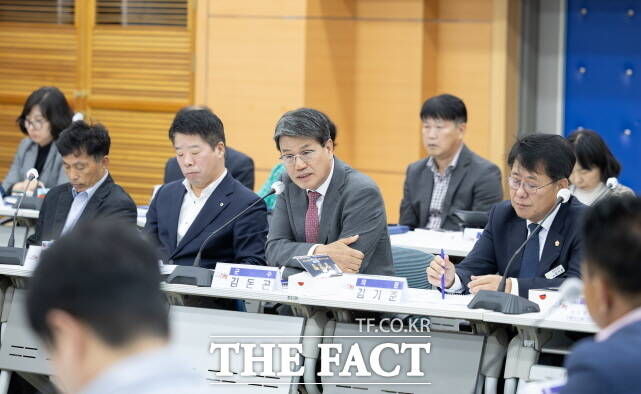 지난 28일 청양군이 군청 대회의실에서 2025고추구기자축제 성과보고회를 열고 있다. /청양군