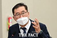  '기술 침해·탈취 의혹' 국정감사 증인 출석한 남정운 한화솔루션 대표 [TF사진관]
