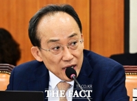  '계엄 해제 방해 의혹' 추경호 특검 출석…'정당해산' 논란 불씨