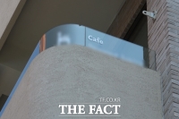  [현장FACT] 'No 중국인' 결국 철회한 성수동 카페...인근 상인 반응은? (영상)