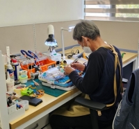  아이 웃음 되살리는 '강동구 장난감 수리센터'…엄마 아빠도 '활짝'