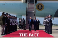  트럼프, 김해공항 도착…전용 헬기로 '한미 회담' 경주 이동