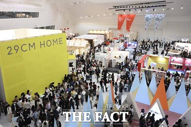 서울시와 서울디자인재단이 주최·주관한 서울디자인위크 2025가 지난 15일부터 26일까지 12일간 DDP에서 열려 성황리에 막을 내렸다./서울시