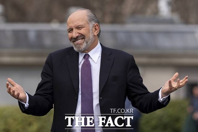 하워드 러트닉 미 상무장관은 30일 자신의 SNS X(엑스·옛 트위터)에 반도체 관세는 이번 거래에 포함되지 않는다고 글을 올렸다. /뉴시스