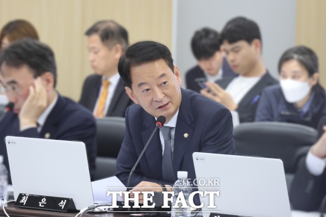 매출 1000억 초과 기업에 대한 세무조사 건수 5년 새 67.4% 급증한 것으로 나타났다. 사진은 최은석 국민의힘 의원. /최은석 의원실 제공