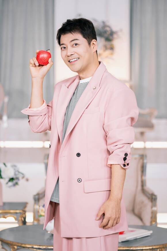 독사과2의 진행을 맡은 전현무가 시즌2 기대하셔도 좋을 것 같다고 자신감을 내비쳤다. /SBS Plus, Kstar