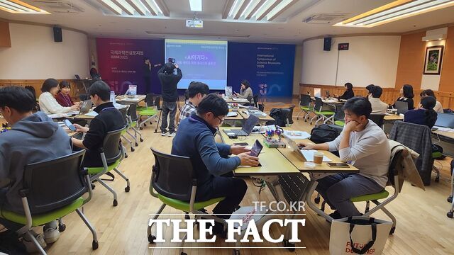 31일 국립중앙과학관에서 AI·SW 교구 지원학교 소속 교사들을 대상으로 AI·SW 교구 활용 수업 혁신을 위한 교원 직무연수가 진행되고 있다. /대전시교육청