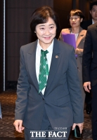  '민관 사회공헌 포럼' 참석한 이스란 차관 [포토]