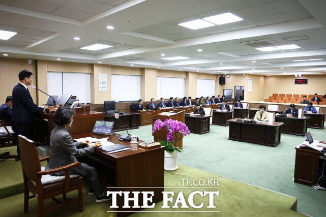 청양군의회가 10월 31일 본회의장에서 제315회 임시회 제2차 본회의를 열고 있다. /청양군의회