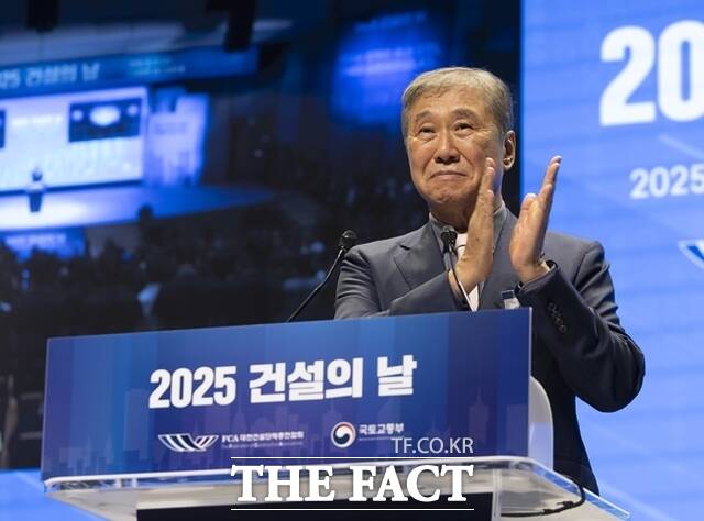 한승구 대한건설협회 회장은 지난달 29일 국회 국토교통위원회에서 열린 종합 국정감사에 증인으로 출석해 매출액 기준 과징금이 과도하다며 기업 재무건전성 악화가 우려된다고 밝혔다. /뉴시스