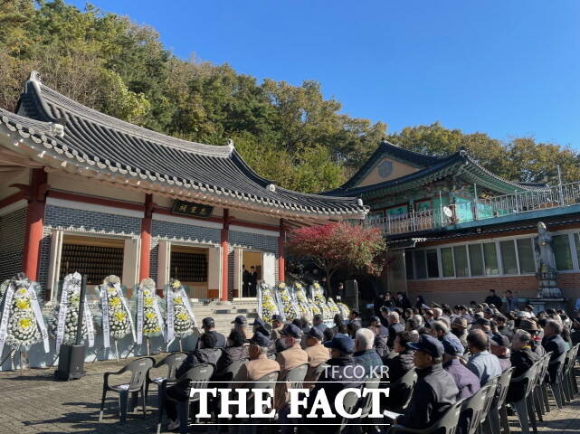 청양군이 3일 우성사에서 제62회 청양군 호국영령 추모제를 봉행하고 있다. /청양군