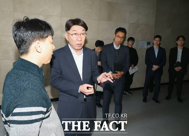 3일 전주시가 송천동 에코 DK몰 사태와 관련해 해결방안을 모색하기 위한 현장 간담회를 열었다. /전주시