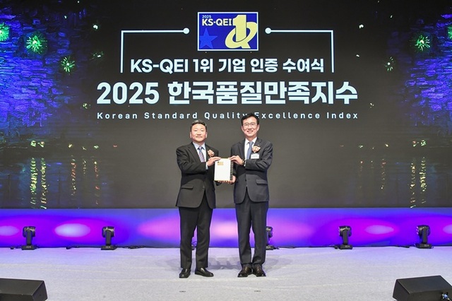 현대건설은 하이엔드 주거 브랜드 디에이치(THE H)가 한국표준협회(KSA)가 발표한 2025년 한국표준협회 품질만족지수(KS-QEI) 하이엔드 주거 부문 1위에 선정됐다고 3일 밝혔다. /현대건설