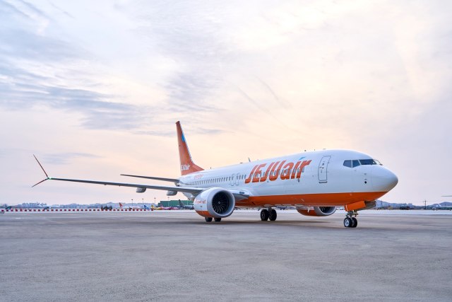 제주항공이 지난달 31일 B737-8 8호기를 구매 도입했다. /제주항공
