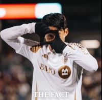  [속보] 터졌다! 손흥민 MLS 플레이오프 첫골 '폭발'...LAFC 1-0 리드