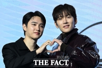  도경수-지창욱 '조각 같은 외모, 훈훈한 브로맨스' [TF사진관]