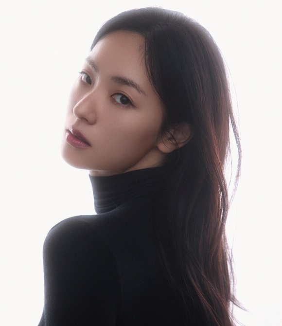 배우 전여빈이 <더팩트>와의 인터뷰를 통해 착한 여자 부세미에 임하면서 함께 작품을 만든다는 것에 대해서 다시 한번 떠올리게 되는 계기가 됐다고 밝혔다. /매니지먼트mmm