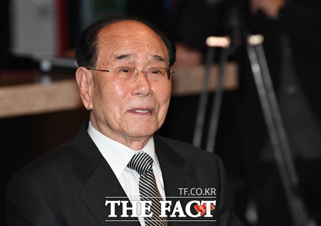 북한은 4일 관영매체를 통해 김영남 전 북한 최고인민회의 상임위원장(사진) 사망 소식을 전했다. 사진은 2018년 2월 11일 강원 강릉시 스카이베이 경포호텔에서 마련된 통일부 장관 주재 남북고위급만찬장에서 발언하는 김영남 전 북한 최고인민회의 상임위원장. /뉴시스