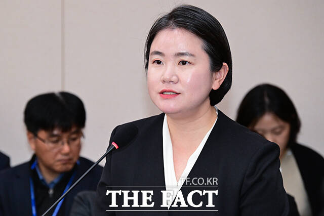 신보라 한국여성인권진흥원장.