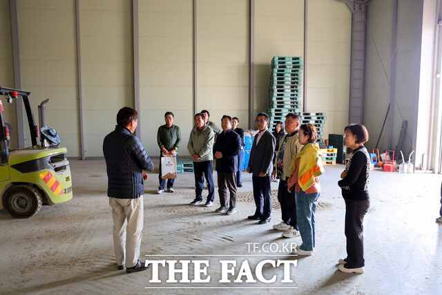 당진시의회 산업건설위원회는 지난 3, 4일 양일간 여수시와 김제시 일원에서 미래농업 현장 견학을 실시했다. /당진시의회