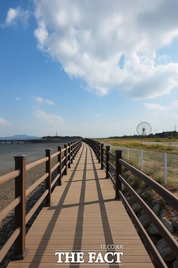 당진 삽교호관광지~음섬포구 해안둘레길 전경. /당진시