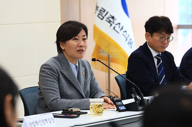 송미령 농림축산식품부 장관이 5일 정부세종청사에서 열린 기자간담회에서 발언을 하고 있다./농식품부