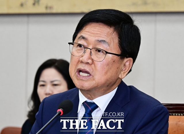 최교진 교육부 장관은 5일 한국교원단체총연합회, 교사노동조합연맹, 전국교직원노동조합 등 교원3단체를 만난다./배정한 기자