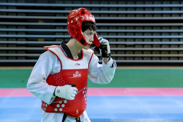 그룹 위아이 멤버 김동한이 영화 리플레이로 관객들과 만나고 있다. /㈜컨택트미디어