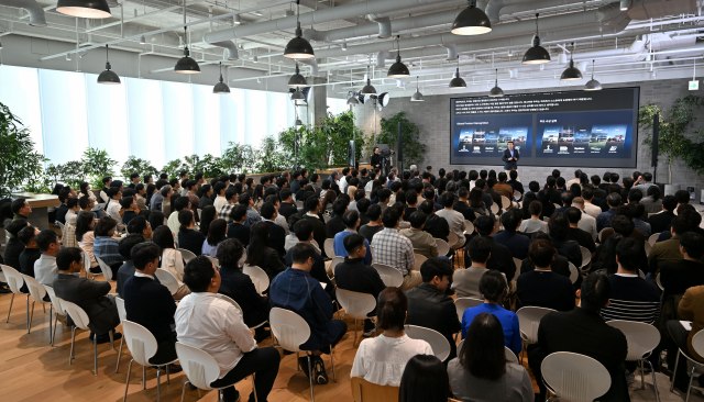 호세 무뇨스 현대자동차 사장은 지난 5일 열린 타운홀 미팅에서 자동차 산업은 그 어느 때보다 빠르게 변화하고 있지만, 저는 우리의 미래 대응 역량에 그 어느 때보다 큰 확신을 갖고 있다라고 말했다. /현대차