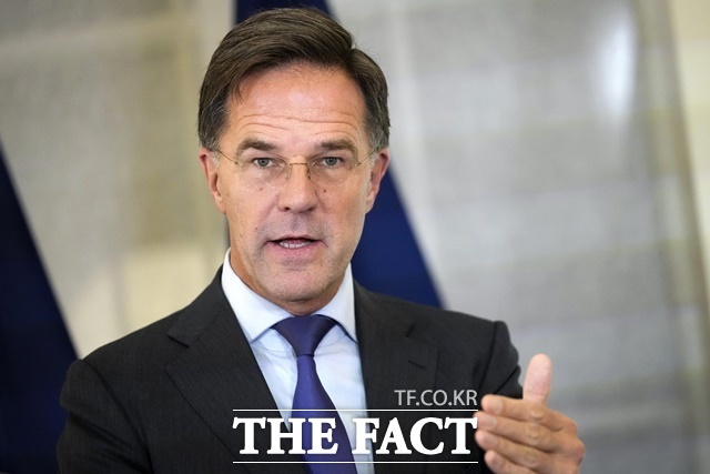 마르크 뤼터 북대서양조약기구(NATO·나토) 사무총장은 6일(현지시간) 루마니아 부쿠레슈티에서 열린 나토-산업 포럼에서 러시아가 중국, 북한 등과 협력해 세계를 불안정하게 하는 장기적 대립을 준비하고 있다며 대비해야 한다고 주장했다. 사진은 지난 2024년 뤼터 사무총장의 모습. /뉴시스