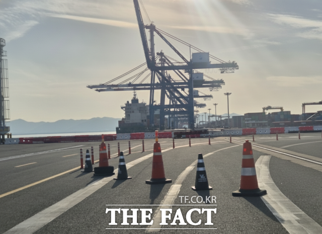 폐로프를 재활용한 친환경 안전콘 모습./여수광양항만공사