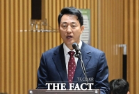  [속보] '여론조사비 대납 의혹' 오세훈 특검 출석