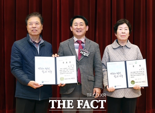 대전 서구는 7일 구청 구봉산홀에서 2025년 서람이 자치대학 마지막 강의를 열고 올해 프로그램을 마무리했다. 사진은 수료식 진행 모습. /대전 서구