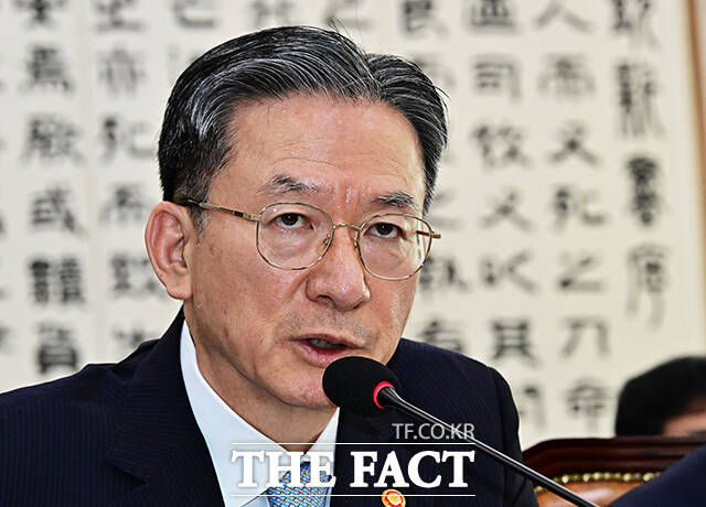 정성호 법무부 장관이 30일 오전 서울 여의도 국회 법제사법위원회에서 열린 법무부 등에 대한 종합 국정감사에 출석해 질의에 답변을 하고 있다. /국회=배정한 기자