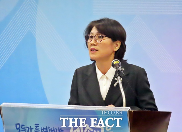 박영신 세종시교육청 정책국장이 10일 세종시교육청 대회의실에서 기자회견을 열고 2026년도 세종시교육비특별회계 세입·세출 본예산안을 1조 1817억 원 규모로 편성했다고 밝히고 있다. /김형중 기자