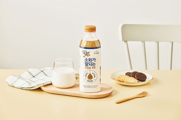 hy는 유당불내증을 겪는 시니어 고객층을 위해 내추럴플랜 소화가 잘되는 고칼슘 우유를 선보였다. 이 제품에는 칼슘 함량도 일반 우유 대비 2배 높다. /hy