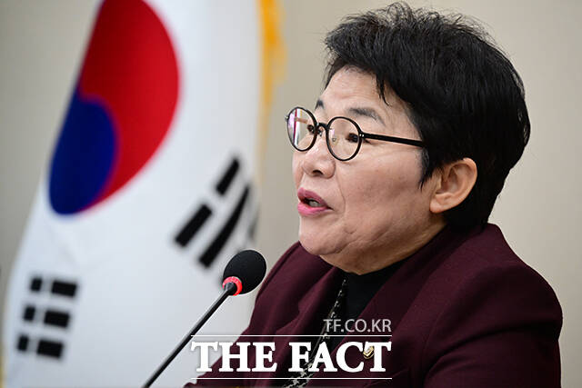 국민의힘 소속 임이자 국회 기획재정위원장은 이날 회의를 시작하며