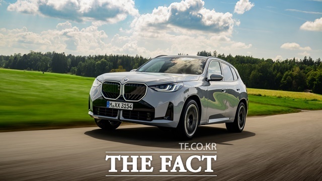 BMW코리아가 강력한 성능과 첨단 사양을 갖춘 BMW X3의 새 라인업 모델 뉴 X3 30 xDrive M 스포츠 패키지 프로를 출시한다고 밝혔다. /BMW코리아