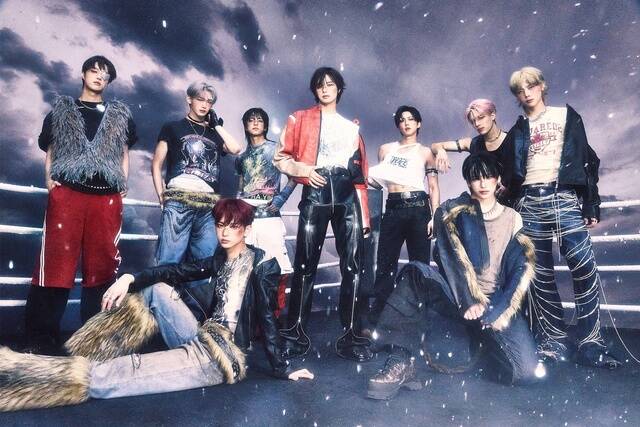 앤팀이 지난 10월 28일 발매한 한국 미니 1집 Back to Life로 일본 레코드협회 더블 플래티넘 인증을 받았다. /하이브레이블즈