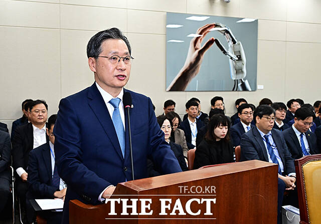 인사말 하는 윤영빈 우주항공청장.