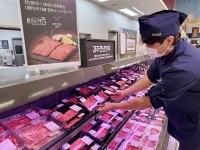  투뿔한우부터 생삼치까지…이마트, 제철 먹거리 '최대 반값' 선보여