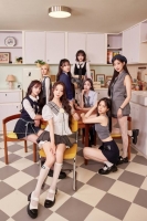  러블리즈, 데뷔 11주년 기념 라이브 진행…굳건한 팀워크