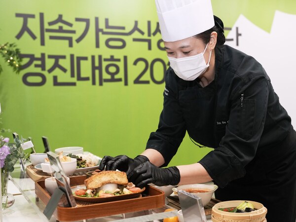 풀무원은 2025년 지속가능식생활 식단 경진대회를 개최했다. 지속가능식생활은 건강한 삶과 지구 환경 보호를 동시에 추구하는 풀무원의 미래 비전이다. /풀무원